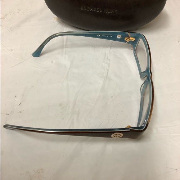 Michael Kors Eyeglasses and case - Picture 5 of 7